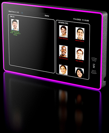 Tableta con aplicación de seguimiento de tiempo